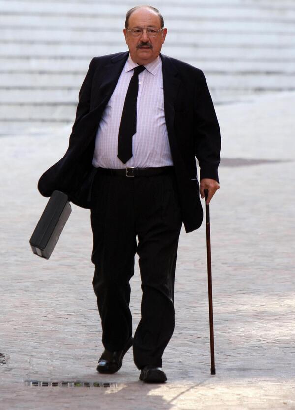 &ldquo;L&rsquo;umana sete di prefazioni&rdquo; di Umberto Eco &egrave; una carta dei vini pregiatissima e divertente. Da Woody Allen a Benigni il &ldquo;profeta&rdquo; a quel senza Dio di Saramago, a dieci anni dalla morte La Nave di Teseo apre le porte sul bazar del professore