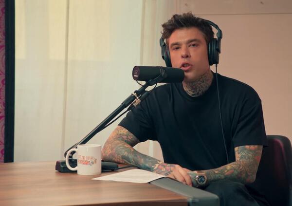 Ma che orologio indossa Fedez nella puntata con Giorgia Meloni? &Egrave; un Patek Philippe: ecco quanto costa, il modello e tutto quello che dovete sapere