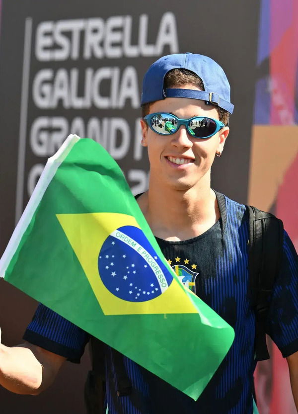 &ldquo;Cercher&ograve; di mantenere la calma&rdquo;: ok la dedica a Senna, ma l&rsquo;avete capito cosa significhi correre in Brasile per Diogo Moreira? E sul pubblico, le domande a Pel&egrave; e la pressione&hellip;.