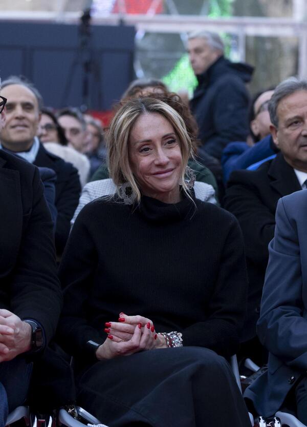 IL RETROSCENA: Dietro le quinte di un talk la verit&agrave; di Donzelli su Delmastro: &ldquo;&Egrave; una coglionata&rdquo;. Poi nella versione di Giorgia, da Mentana, diventa: &ldquo;Una leggerezza&rdquo;