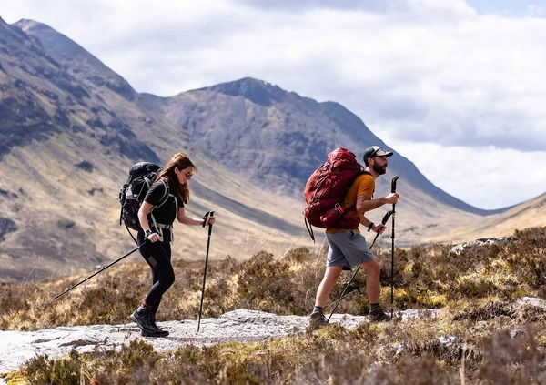 Ok, ma cos&rsquo;&egrave; l&rsquo;Alpine divorce (il divorzio alpino), il fenomeno dei mariti che abbandonano la moglie mentre fanno trekking? Altro che violenza o malattia, &egrave; solo un altro modo di chiamare gli stron*i