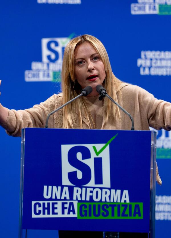 Cara Giorgia, il "boia chi molla" anche no: ascolta Renzi e dimettiti. Poi riprenditi l'Italia (da sola)