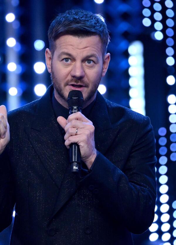 Tutti gli easter egg &ldquo;amerikani&rdquo; dei programmi della De Filippi: innovazione oppure segno della crisi?