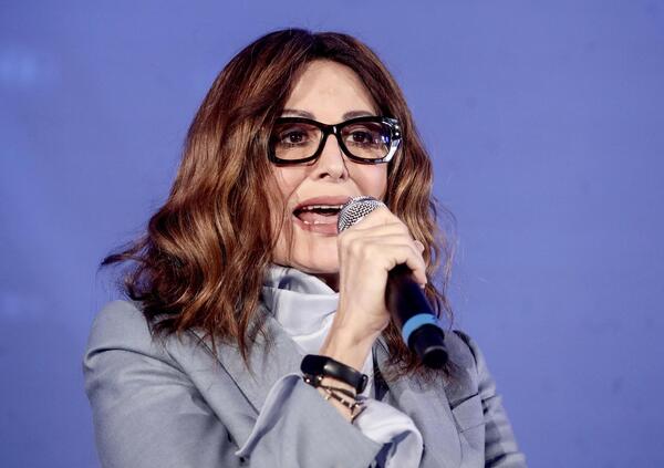 Tutti i motivi per cui Daniela Santanch&egrave; si deve dimettere: le inchiesta sulla ministra che imbarazzano Giorgia Meloni