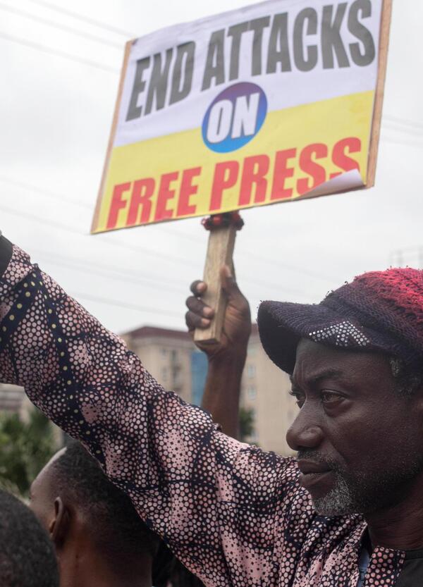 Viva il giornalismo e gli editori liberi (come MOW): Alberto Nerazzini sul Fatto e la consapevolezza che il potere non &egrave; intoccabile. Ma le statistiche sulla libert&agrave; di stampa in Italia fanno paura
