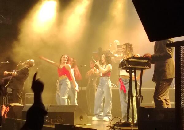 Milano &egrave; totalmente impazzita per Alexia al Fabrique. Da Barbara D'Urso a Matteo Piano, standing ovation per la diva. Siamo stati al suo live ed ecco come &egrave; andata