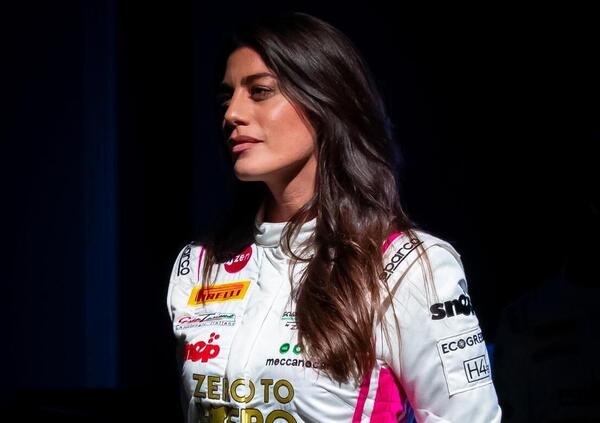 Sky is not the limit! Vicky Piria torna a correre con Ferrari nel Campionato Italiano GT Sprint