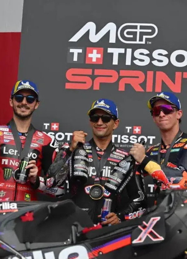 The king of Sprint is back: Jorge Mart&igrave;n davanti a Bagnaia a Austin. Il crash di Bezzecchi e il disastro di Marc Marquez che stende se stesso e Di Giannantonio 
