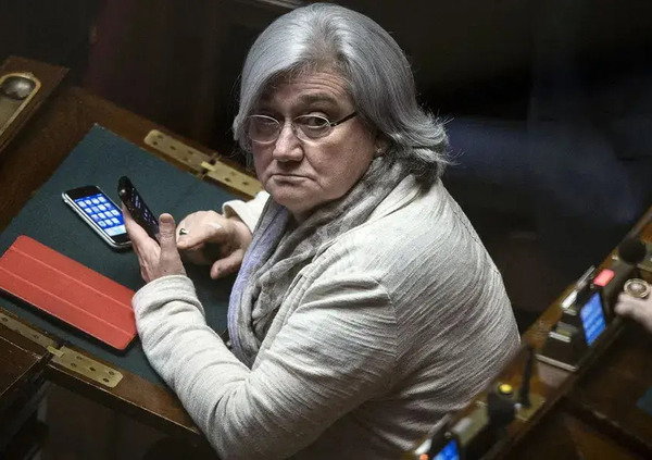 Persino Rosy Bindi scarica Elly Schlein, altro che &ldquo;prima donna segreteria&rdquo;: &ldquo;Al Pd serve una persona autorevole. Ho un nome, &egrave; un uomo, ma non vi dico chi&rdquo;