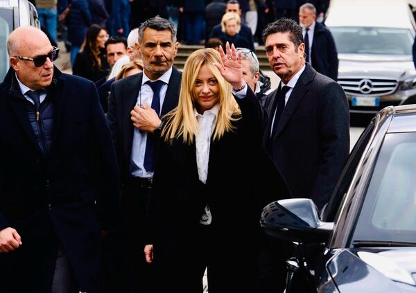 La barzelletta della politica contro la speranza di una semplice prof di francese