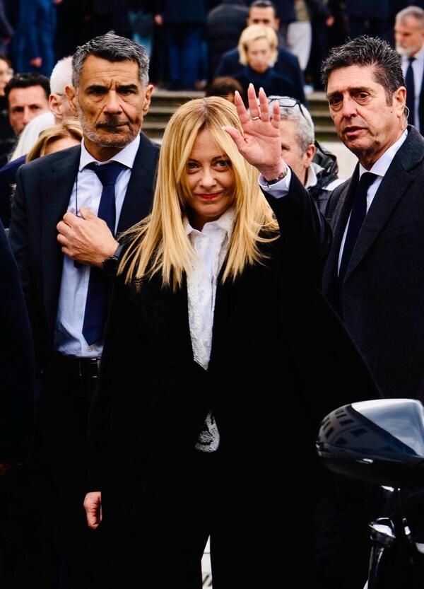 La barzelletta della politica contro la speranza di una semplice prof di francese