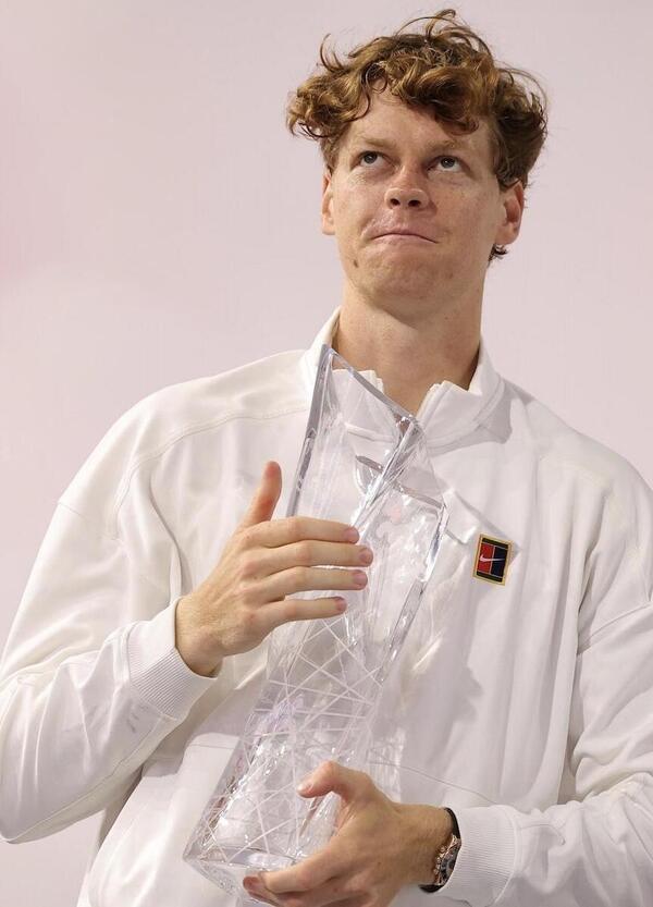 Sinner ha gli occhi sul Roland Garros (e su Carlos Alcaraz). I dubbi di Paolo Bertolucci: &ldquo;Jannik giocher&agrave; a Montecarlo? Il cemento americano ti toglie il sangue&rdquo;