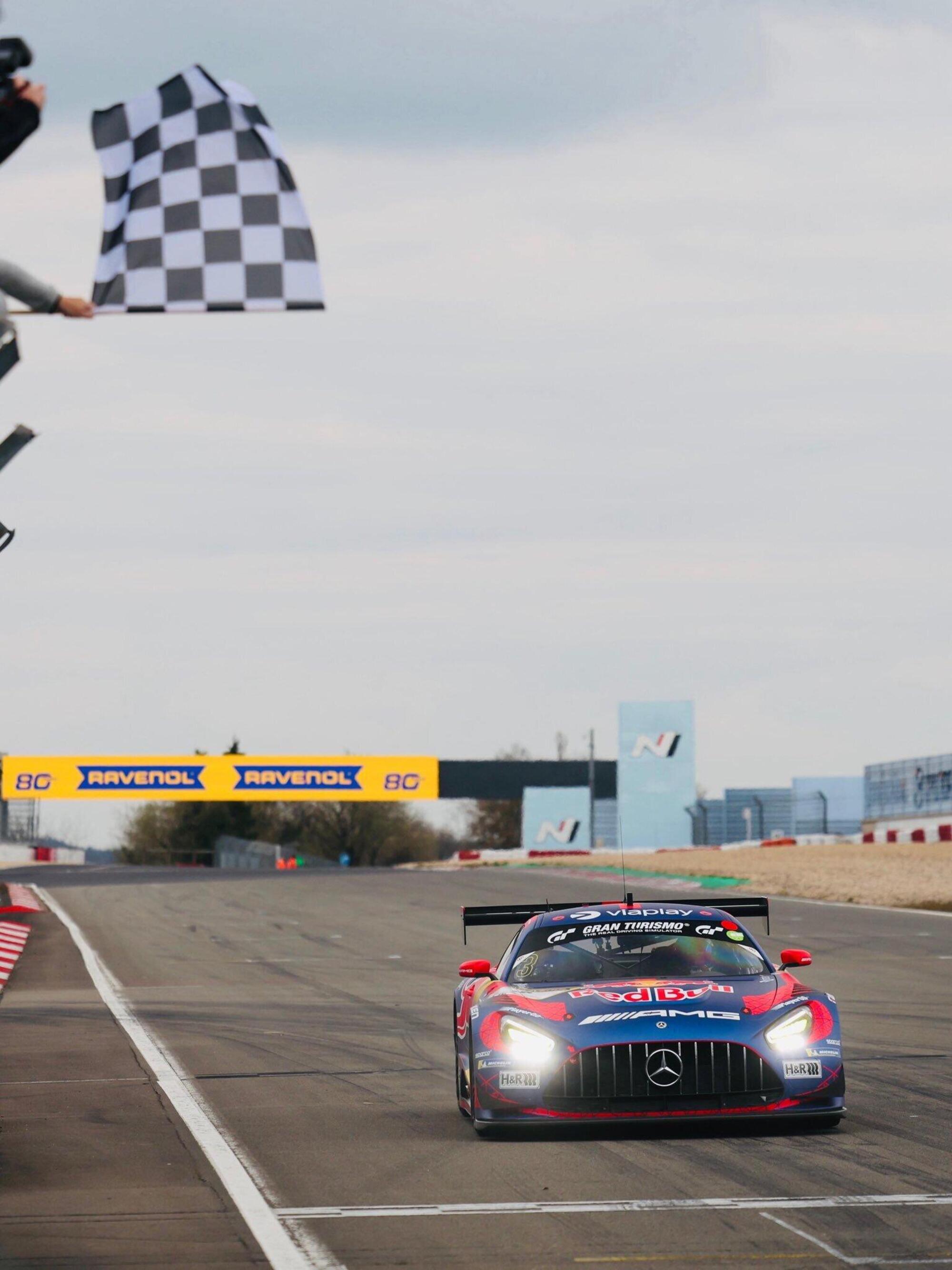 Max Verstappen Nurburgring Mercedes