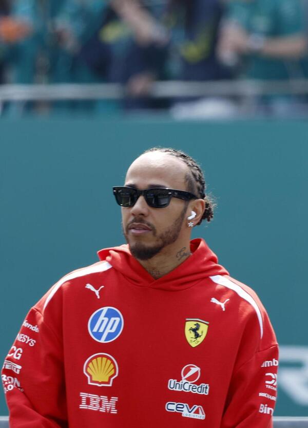 Ferrari in crisi? Hamilton parla di motore nuovo: tutto dipende da una percentuale