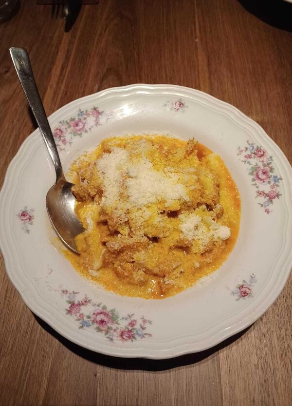 Siamo andati a mangiare all&rsquo;Osteria della Trippa a Trastevere dietro casa di Sergio Leone: dalla tradizione delle donne romane col quinto quarto al sugo con la menta