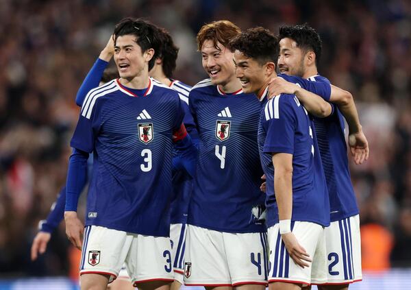 Altro che Italia, ai prossimi Mondiali tifate Giappone. Gioca di prima, calcio champagne e ha gi&agrave; battuto Brasile e Inghilterra (a Wembley): ecco chi sono i nuovi fenomeni