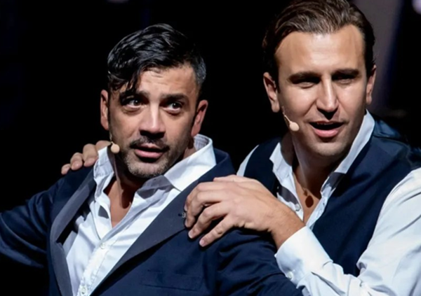 "Stanno tutti invitati&rdquo;, ma davvero servivano tre serate su Canale 5 per celebrare i 25 anni di carriera di Pio e Amedeo?