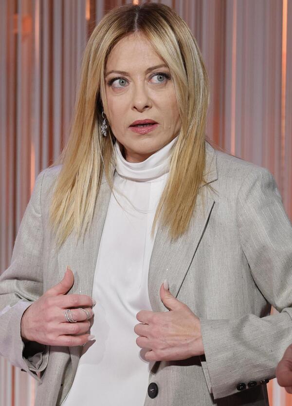 Matteo Renzi percula la Meloni dopo il caso Piantedosi-Conte, il referendum e il fallimento della Nazionale per i Mondiali: &ldquo;Siamo campioni solo nello scaricabarile&rdquo;. Ma la sinistra che si attacca al gossip cosa propone?