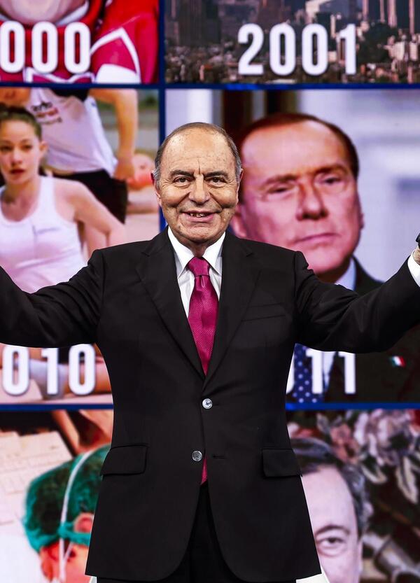 Il Venerd&igrave; Santo trash di Rai1 con Vespa travestito da infermiere e il GF VIP in contemporanea (e Adinolfi non ci sta)