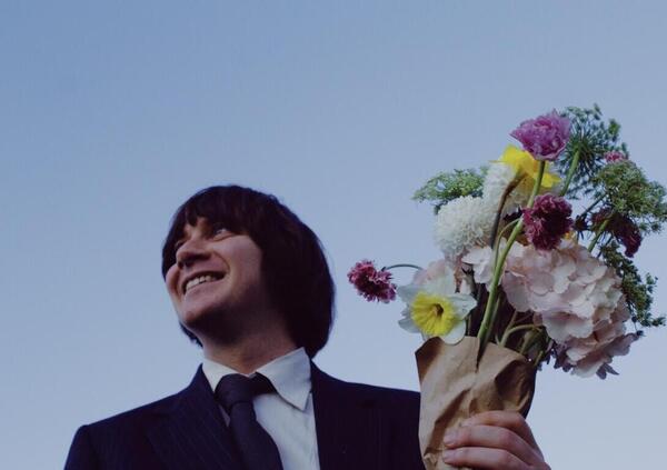 Il cantante Matteo Alieno a MOW: &ldquo;Il pop ha perso profondit&agrave; perch&eacute; il mondo l&rsquo;ha persa&rdquo;. Da X Factor al nuovo album &ldquo;stare al mondo&rdquo;