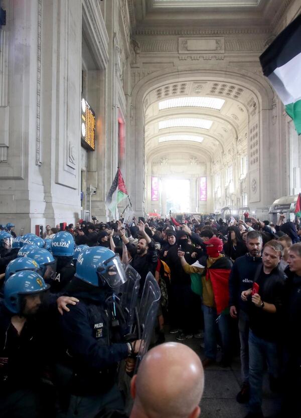 Vi ricordate la &ldquo;manifestazione violenta&rdquo; a Milano dei pro-Pal? Sono partite le denunce e i provvedimenti. La denuncia del poeta e militante Demetrio Marra: &ldquo;Ci vogliono mettere all&rsquo;angolo&rdquo;. E ora parte la raccolta fondi dei collettivi