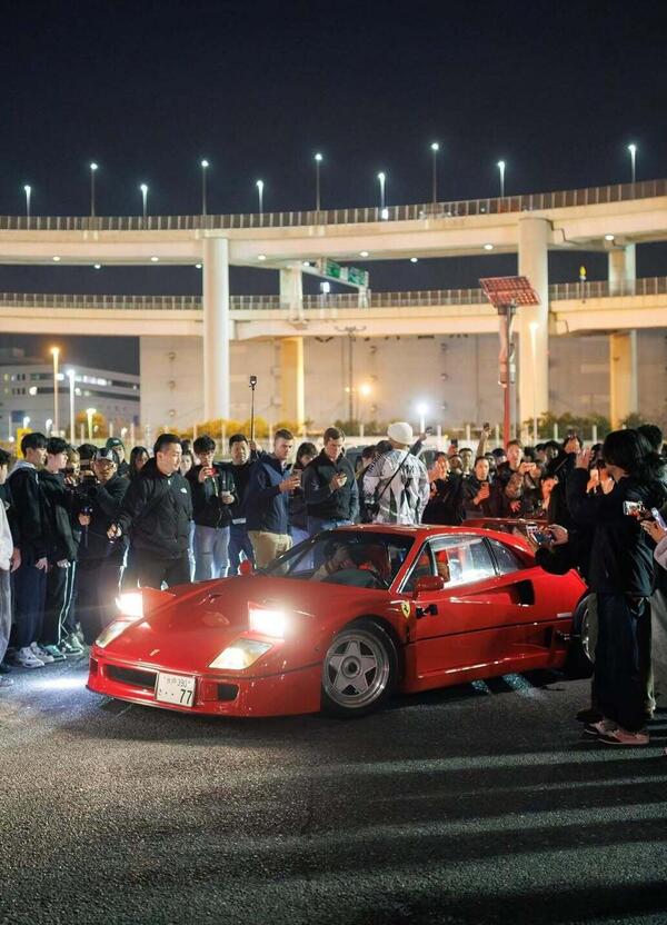 Mentre stavate festeggiando, Hamilton se n&rsquo;&egrave; uscito con il video dell&rsquo;anno