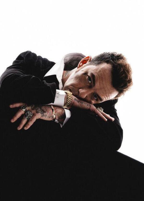 Salmo &egrave; il pi&ugrave; forte anche con l&rsquo;intelligenza artificiale: &ldquo;Eclissi&rdquo; &egrave; un pezzo rock