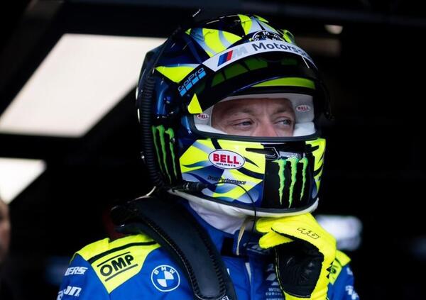 Attenzione, Valentino Rossi si &egrave; trovato Max Verstappen dall&rsquo;altro lato del box al Paul Ricard: &ldquo;Spero di riuscire a girare con lui&rdquo;