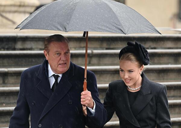 Chi &egrave; Maria Carolina Borbone paparazzata con Jordan Bardella: il prossimo presidente del Francia si sposer&agrave; con la principessa delle Due Sicilie?