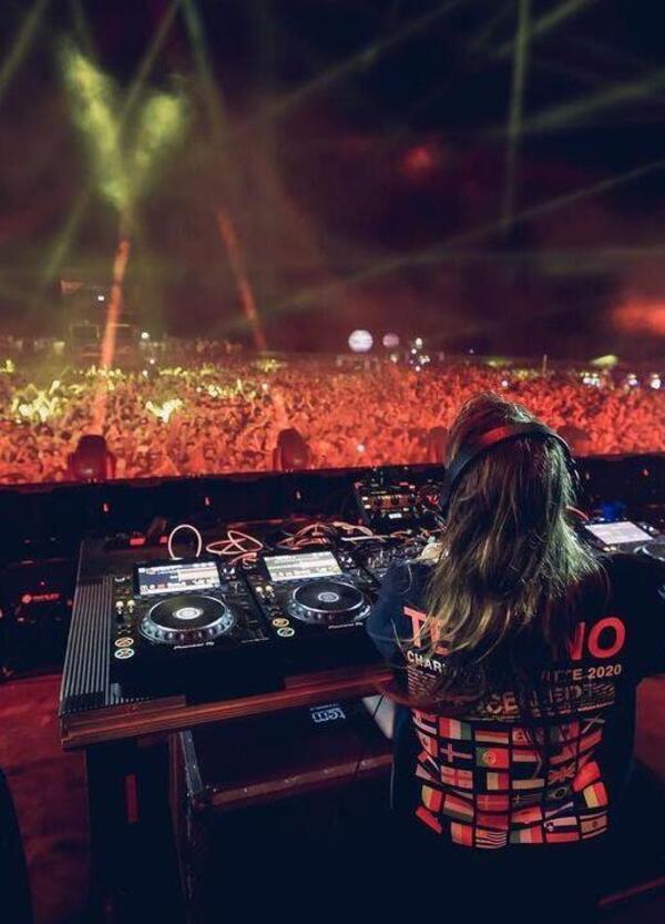 Ma quanto ha spaccato Charlotte de Witte? Genova diventa Tomorrowland e Silvia Salis d&agrave; lezioni di comunicazione