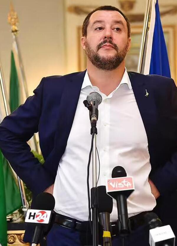 Chi &egrave; Afroditi Latinopaulou? La leader di estrema destra greca invitata da Salvini alla manifestazione della Lega: ex tennista, avvocata europarlamentare antiabortista 