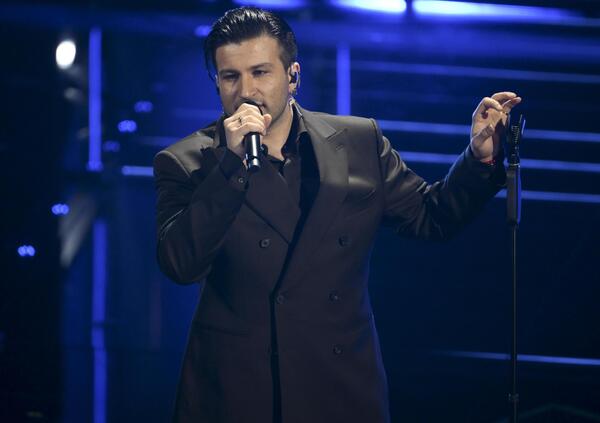 Eddie Brock cancella il tour estivo: il flop non &egrave; lui, ma gli "Avvoltoi" che gestiscono l'industria musicale. Non solo a Sanremo...