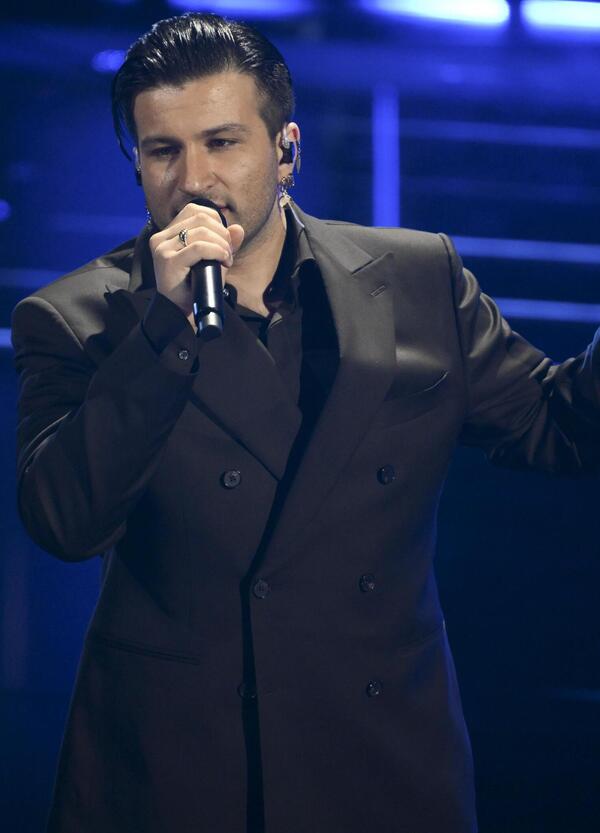 Eddie Brock cancella il tour estivo: il flop non &egrave; lui, ma gli "Avvoltoi" che gestiscono l'industria musicale. Non solo a Sanremo...