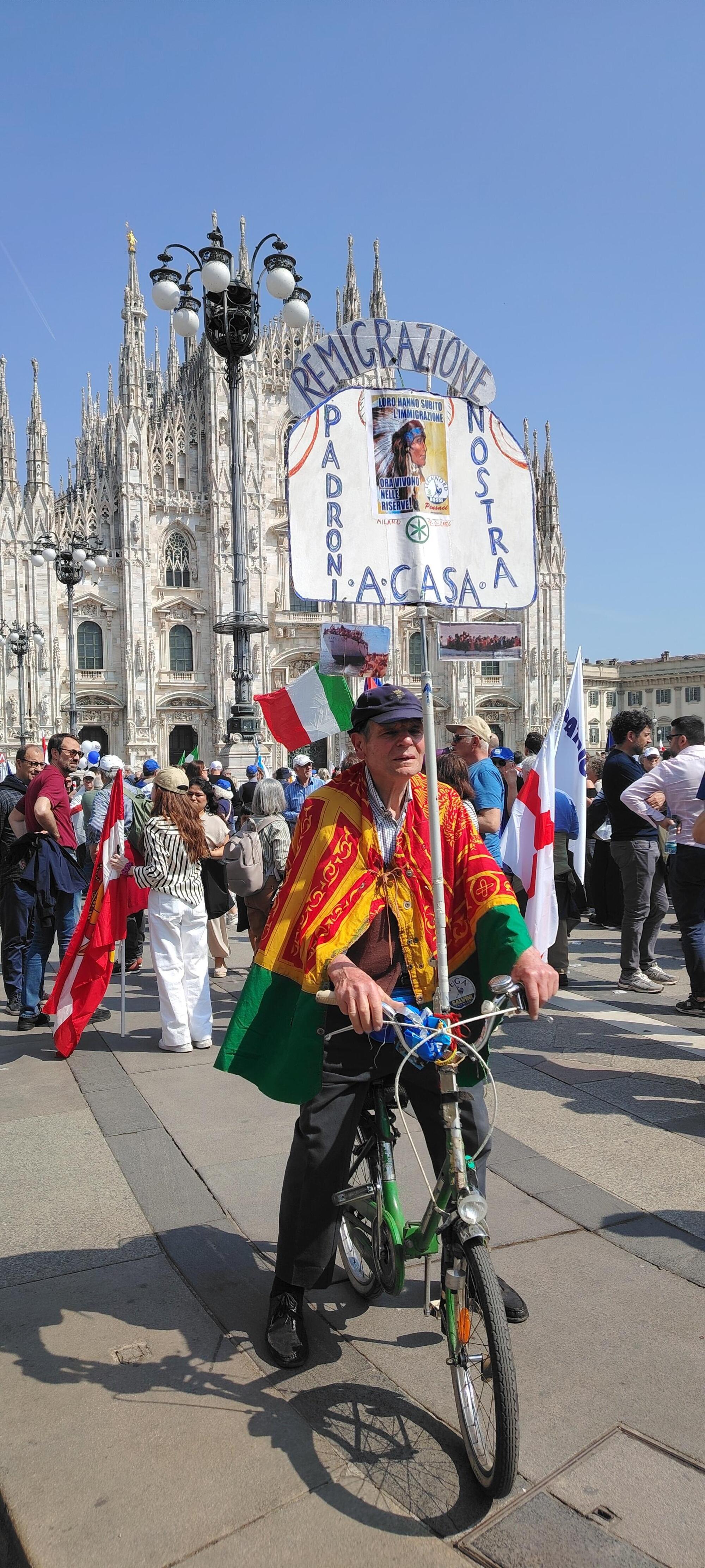 Tutto bellissimo in piazza Duomo