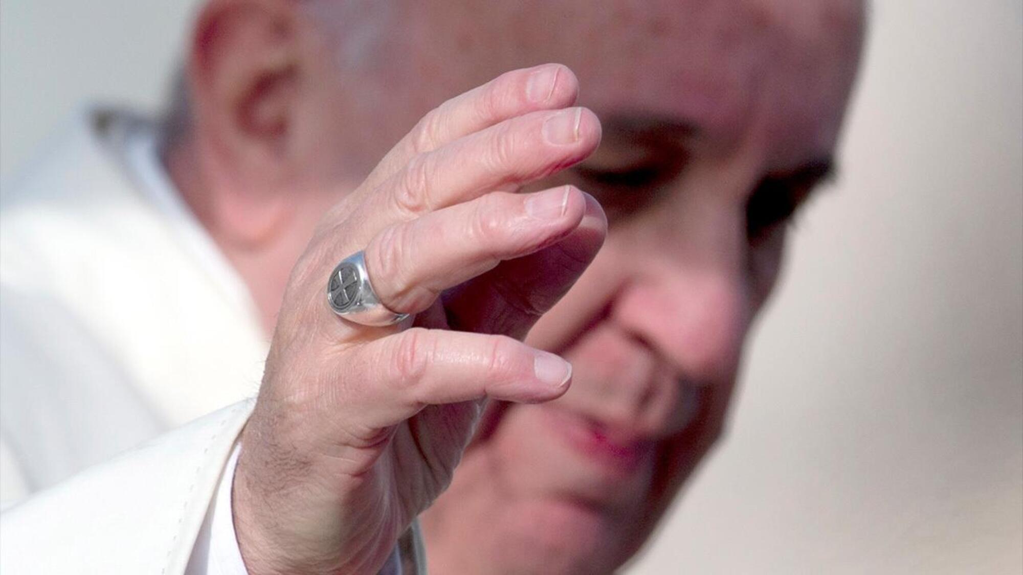 L'anello pastorale di Papa Francesco