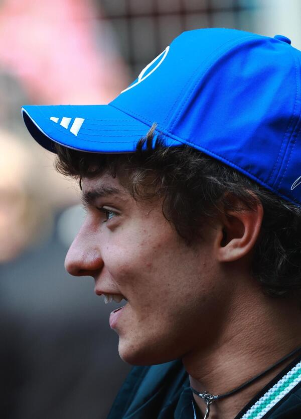 &ldquo;Mi ha insegnato quasi tutto, &egrave; lui che mi tiene con i piedi per terra&rdquo;: Kimi Antonelli e quella certezza che vale pi&ugrave; della F1, la fama e le vittorie (ma non solo)