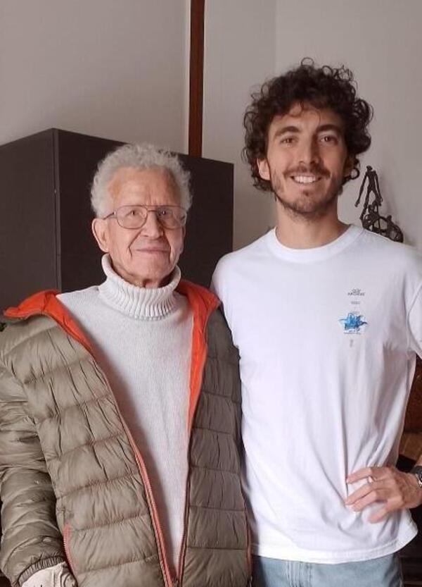 Sulle &ldquo;mani di nonno&rdquo; e &ldquo;l&rsquo;alfabeto del vento&rdquo;: l&rsquo;eredit&agrave; di Fausto Atzori in quel cuore di Pecco Bagnaia
