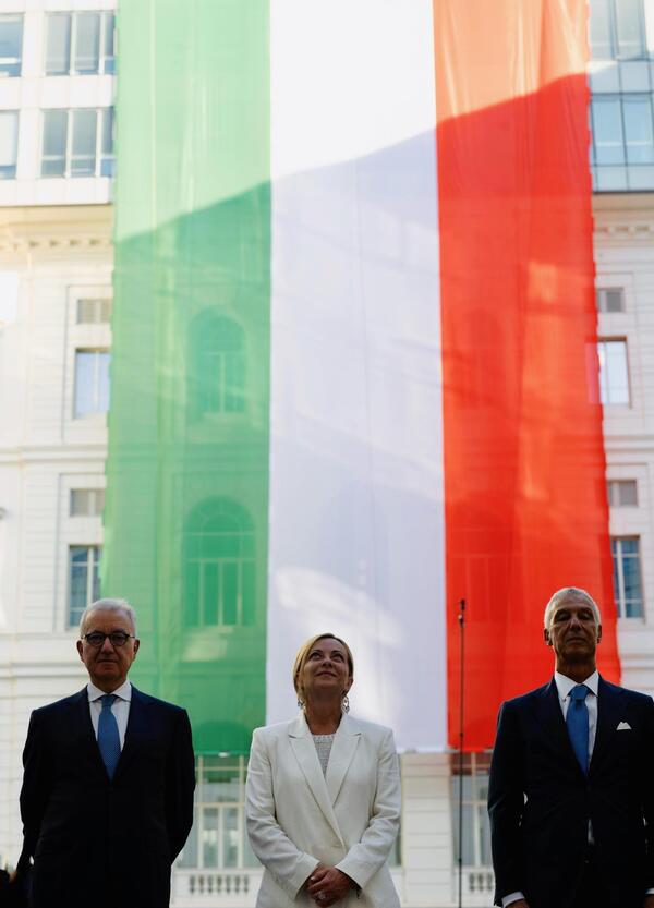 Perch&eacute; Meloni pre-pension&ograve; l'ex vice dei servizi Giuseppe Del Deo con un provvedimento ad hoc?