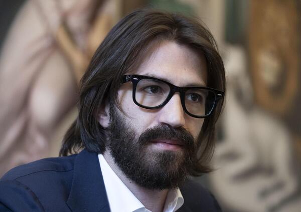 La soffiata di MOW: Leonardo Maria Del Vecchio vuole far sparire dal web l'intervista dalla Gruber. Il compito affidato al capo della security, l'ex colonnello della GDF Andrea Martinengo