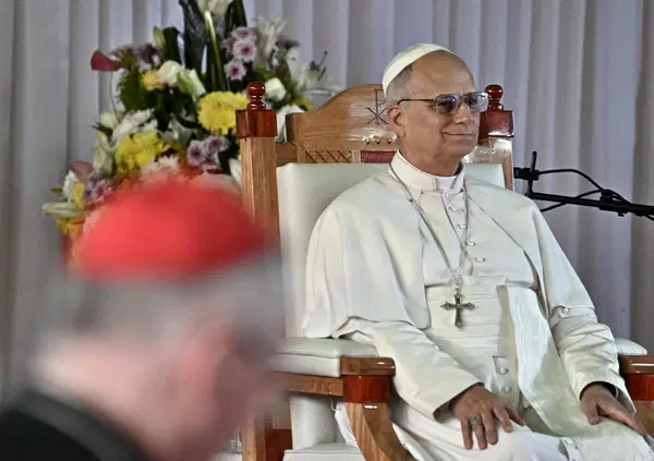 Papa Leone XIV sulle coppie gay fa il papa e noi che ci scandalizziamo facciamo i pirla