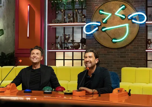 Abbiamo visto LOL 6 su Amazon Prime, ma com'&egrave;? Tra limoni spremuti in faccia e acquari, lo scacciapensieri perfetto. E spoiler: ogni tanto addirittura si ride