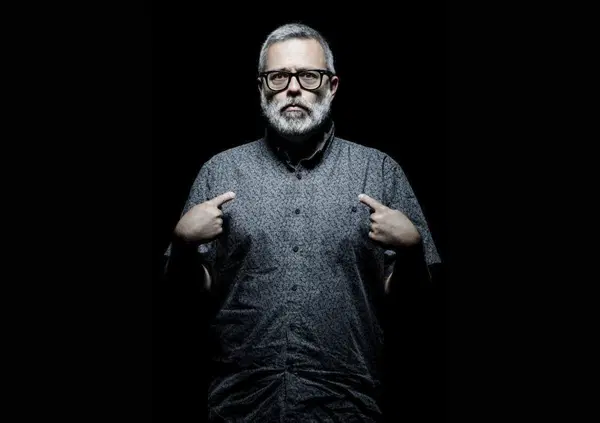 Frankie hi-nrg &egrave; una sosta in autogrill in un viaggio di cui siete stanchi : ascoltate &ldquo;Voce e batteria&rdquo;