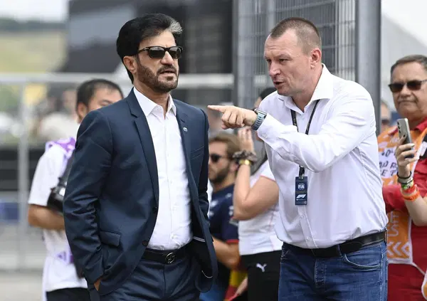 Prima Norris, adesso Antonelli: qualcuno dica al presidente della FIA di tenere a posto le mani. Caro Ben Sulayem, ma che problemi hai coi piloti?