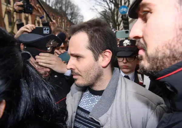 Delitto di Garlasco: i video di Chiara e Alberto, gli audio e &ldquo;quello che trapela&rdquo; nel giorno di Andrea Sempio e Marco Poggi in Procura a Pavia