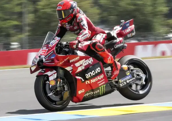 &ldquo;Mai stato il pi&ugrave; veloce di Ducati quest&rsquo;anno&rdquo;: nel venerd&igrave; di Le Mans, Marc Marquez &egrave; fuori dai dieci (e dentro al tunnel?)