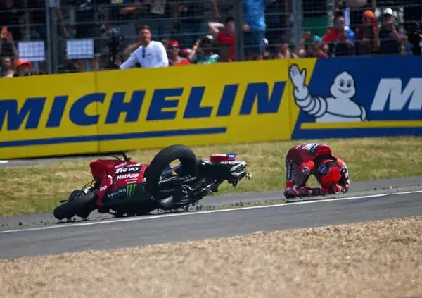 Sipario su Le Mans e Barcellona per Marc Marquez: ok il tremendo volo nella Sprint di Francia e il piede fratturato, ma pure la spalla sar&agrave; operata