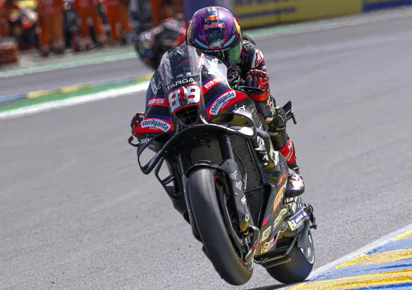 La sentenza di Le Mans? Aprilia mondiale: Mart&igrave;n di prepotenza davanti a Bezzecchi e Ogura, Bagnaia cade (da secondo) e Diggia salva Ducati