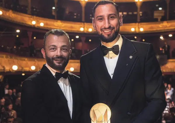 Corona e il calcio nudo. Chi &egrave; Enzo Raiola? Storia del &ldquo;testimone&rdquo; che a Falsissimo ha denunciato il (presunto) sistema: il passato con Mino, i giocatori seguiti e le rivelazioni su procuratori e direttori sportivi