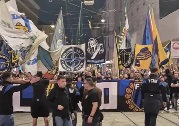 Che spettacolo hanno messo su gli ultras dell&rsquo;Inter per la festa scudetto? La coreografia in tutto San Siro, la curva Nord per Chivu con l&rsquo;elmetto, gli striscioni e le bandiere conquistano di Milano 