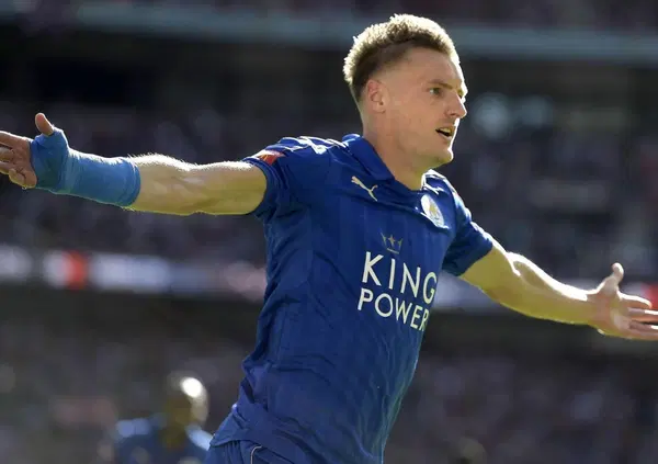 &ldquo;Untold UK: Jamie Vardy&rdquo;, il documentario Netflix sull&rsquo;ultima vera rockstar del calcio. C&rsquo;&egrave; per&ograve; una persona (la pi&ugrave; importante) che manca: Claudio Ranieri. Perch&eacute; di lui si parla cos&igrave; poco? 